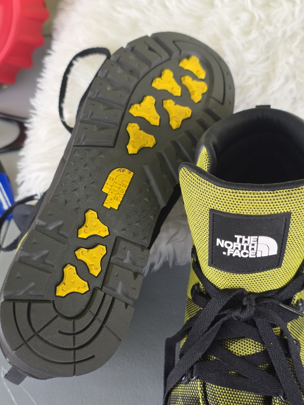 The North Face Men' Green and Black High-Top Hiking Shoes - Picture 8 of 11
